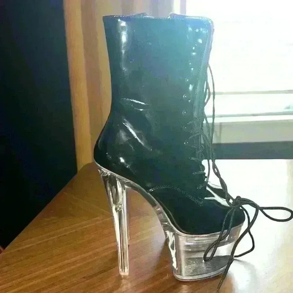 Pleaser 7” Black Patent LED light up Platform boot - Picture 2 of 5